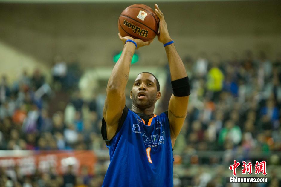 而对球迷而 而对球迷而